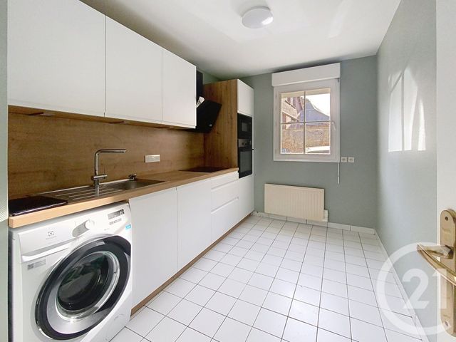 Appartement F4 à louer - 4 pièces - 91.36 m2 - SENLIS - 60 - PICARDIE - Century 21 Agence Saint-Pierre