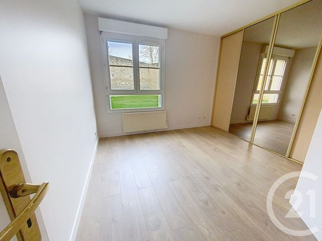 Appartement F4 à louer - 4 pièces - 91.36 m2 - SENLIS - 60 - PICARDIE - Century 21 Agence Saint-Pierre