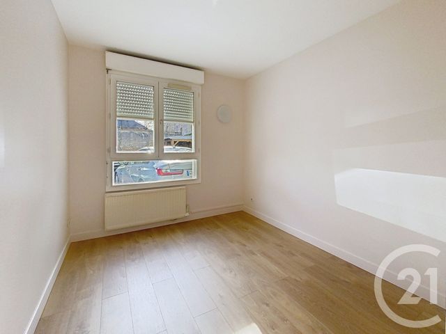 Appartement F4 à louer - 4 pièces - 91.36 m2 - SENLIS - 60 - PICARDIE - Century 21 Agence Saint-Pierre