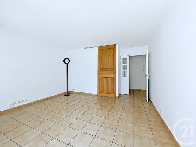 Appartement F3 à vendre - 3 pièces - 59.0 m2 - LA CHAPELLE EN SERVAL - 60 - PICARDIE - Century 21 Agence Saint-Pierre