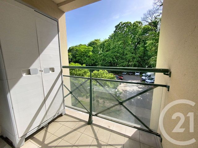 Appartement F3 à vendre - 3 pièces - 59.0 m2 - LA CHAPELLE EN SERVAL - 60 - PICARDIE - Century 21 Agence Saint-Pierre