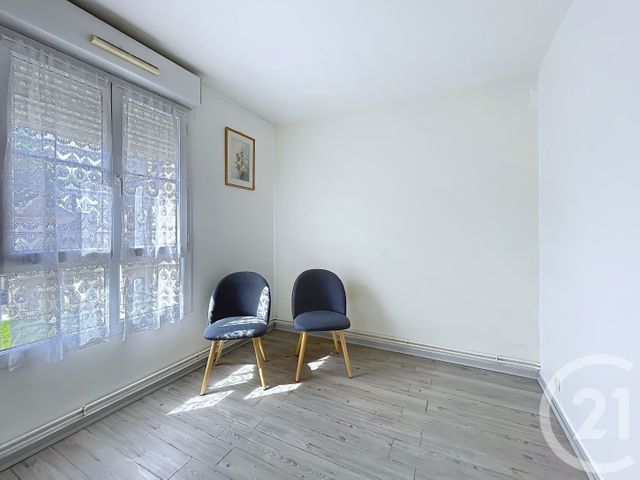 Appartement F3 à vendre - 3 pièces - 59.0 m2 - LA CHAPELLE EN SERVAL - 60 - PICARDIE - Century 21 Agence Saint-Pierre