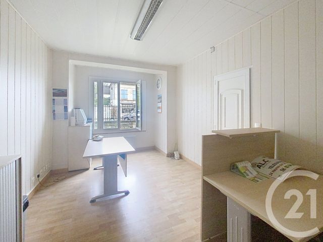 Appartement Local à vendre - 2 pièces - 38.0 m2 - SENLIS - 60 - PICARDIE - Century 21 Agence Saint-Pierre