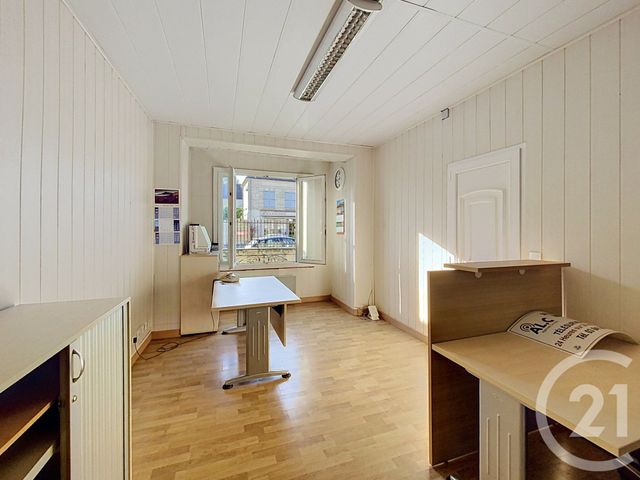 Appartement Local à vendre - 2 pièces - 38.0 m2 - SENLIS - 60 - PICARDIE - Century 21 Agence Saint-Pierre