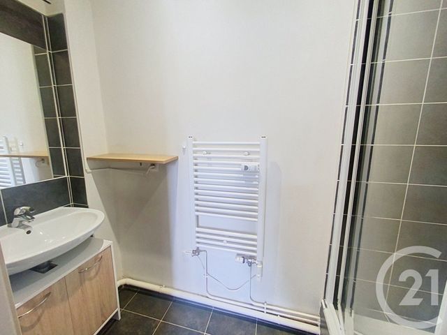 Appartement F3 à louer - 3 pièces - 84.12 m2 - SENLIS - 60 - PICARDIE - Century 21 Agence Saint-Pierre