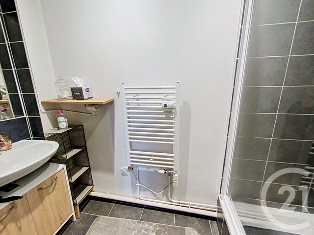 Appartement F3 à louer - 3 pièces - 84.12 m2 - SENLIS - 60 - PICARDIE - Century 21 Agence Saint-Pierre