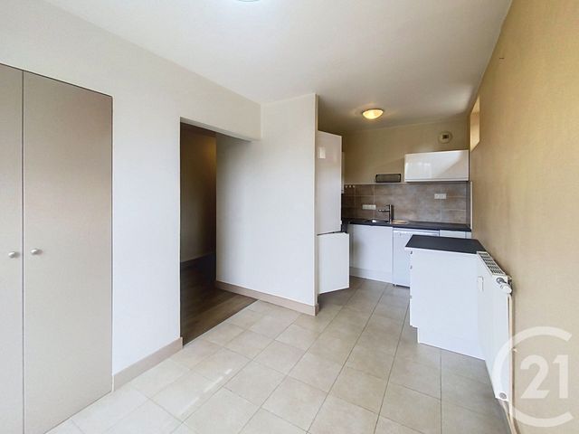 Appartement F3 à louer - 3 pièces - 84.12 m2 - SENLIS - 60 - PICARDIE - Century 21 Agence Saint-Pierre