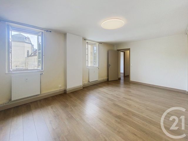 Appartement F3 à louer - 3 pièces - 84.12 m2 - SENLIS - 60 - PICARDIE - Century 21 Agence Saint-Pierre