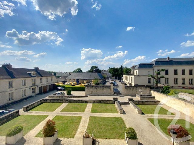 Appartement F3 à louer - 3 pièces - 84.12 m2 - SENLIS - 60 - PICARDIE - Century 21 Agence Saint-Pierre