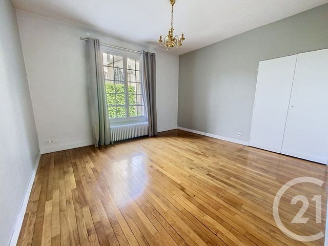 Appartement F4 à louer - 4 pièces - 96.05 m2 - SENLIS - 60 - PICARDIE - Century 21 Agence Saint-Pierre