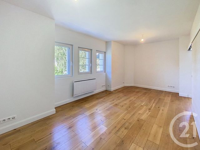Appartement F4 à louer - 4 pièces - 130.86 m2 - SENLIS - 60 - PICARDIE - Century 21 Agence Saint-Pierre