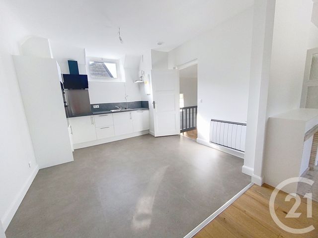 Appartement F4 à louer - 4 pièces - 130.86 m2 - SENLIS - 60 - PICARDIE - Century 21 Agence Saint-Pierre