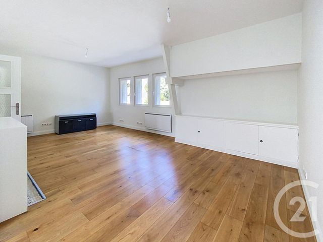 Appartement F4 à louer - 4 pièces - 130.86 m2 - SENLIS - 60 - PICARDIE - Century 21 Agence Saint-Pierre