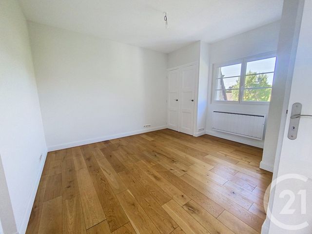 Appartement F4 à louer - 4 pièces - 130.86 m2 - SENLIS - 60 - PICARDIE - Century 21 Agence Saint-Pierre