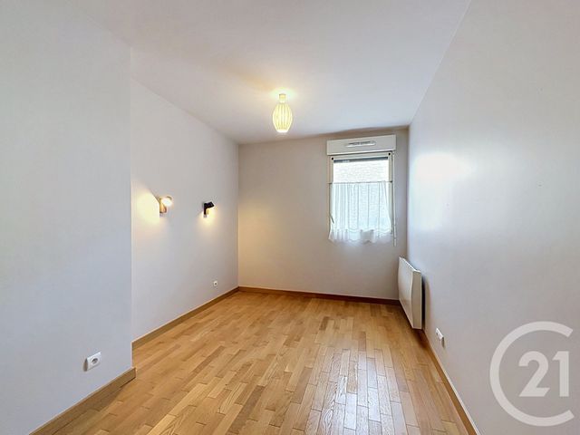 Appartement T4 à vendre - 5 pièces - 100.0 m2 - SENLIS - 60 - PICARDIE - Century 21 Agence Saint-Pierre