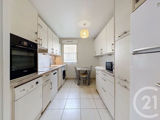 Appartement T4 à vendre - 5 pièces - 100.0 m2 - SENLIS - 60 - PICARDIE - Century 21 Agence Saint-Pierre