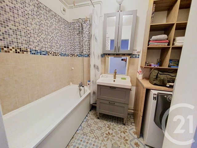 Appartement F2 bis à louer - 2 pièces - 63.0 m2 - SENLIS - 60 - PICARDIE - Century 21 Agence Saint-Pierre