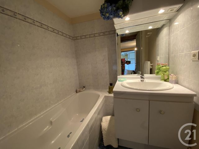 Appartement Duplex à vendre - 4 pièces - 79.83 m2 - SENLIS - 60 - PICARDIE - Century 21 Agence Saint-Pierre