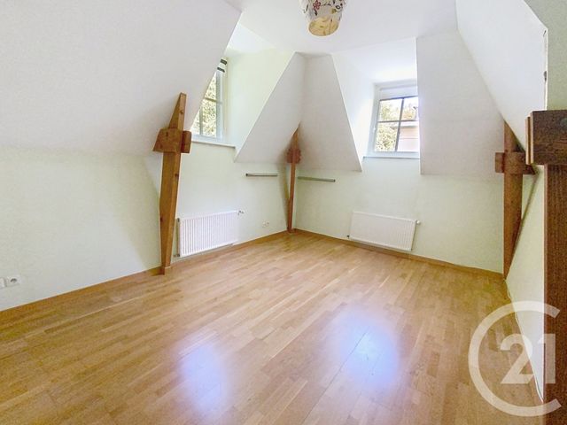 Appartement Duplex à louer - 4 pièces - 103.9 m2 - SENLIS - 60 - PICARDIE - Century 21 Agence Saint-Pierre