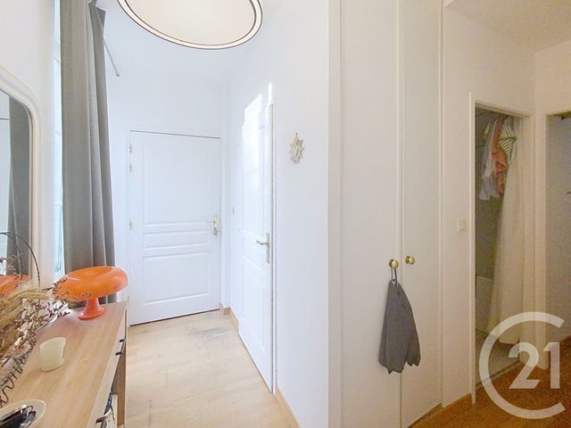 Appartement F3 à louer - 3 pièces - 57.0 m2 - SENLIS - 60 - PICARDIE - Century 21 Agence Saint-Pierre