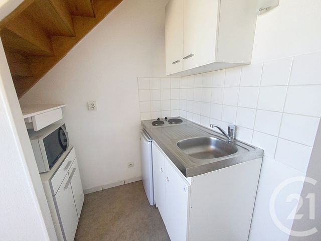 Appartement Duplex à louer - 2 pièces - 20.7 m2 - SENLIS - 60 - PICARDIE - Century 21 Agence Saint-Pierre