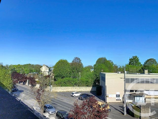 Appartement Duplex à louer - 2 pièces - 20.7 m2 - SENLIS - 60 - PICARDIE - Century 21 Agence Saint-Pierre