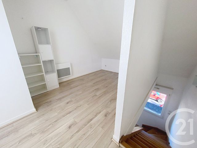 Appartement Duplex à louer - 2 pièces - 20.7 m2 - SENLIS - 60 - PICARDIE - Century 21 Agence Saint-Pierre