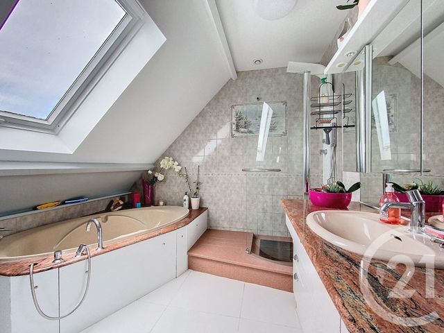 maison à vendre - 6 pièces - 155.0 m2 - ORRY LA VILLE - 60 - PICARDIE - Century 21 Agence Saint-Pierre