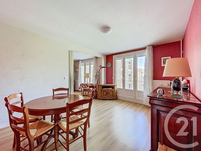Appartement F2 à vendre - 2 pièces - 61.03 m2 - SENLIS - 60 - PICARDIE - Century 21 Agence Saint-Pierre