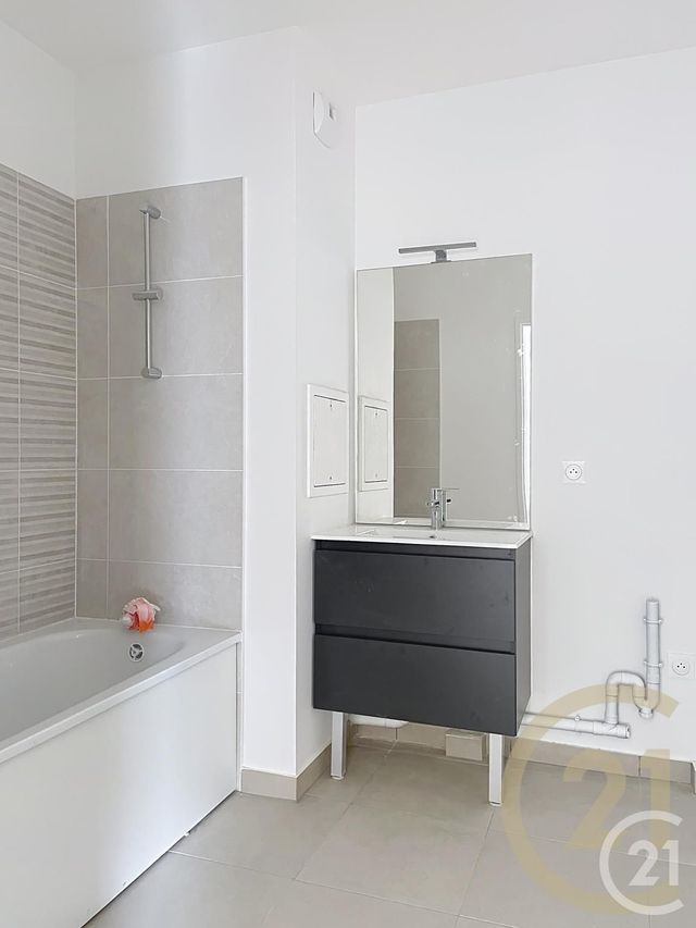 Appartement F4 à vendre - 4 pièces - 80.85 m2 - SENLIS - 60 - PICARDIE - Century 21 Agence Saint-Pierre