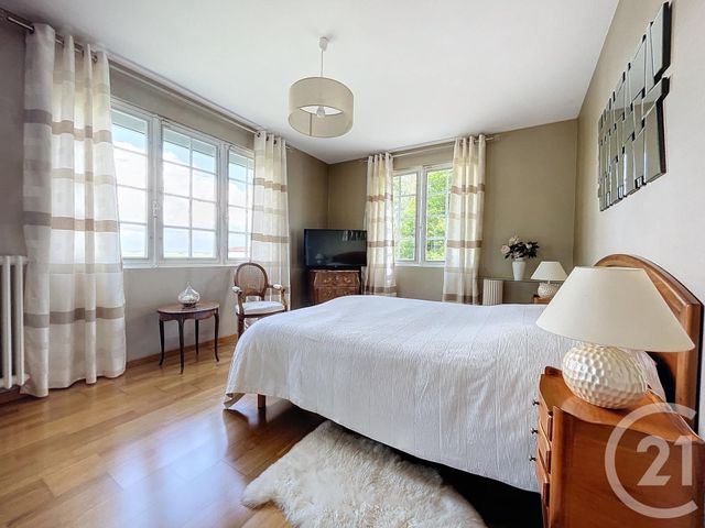 Afficher la photo en grand maison à vendre - 5 pièces - 264.72 m2 - TRICOT - 60 - PICARDIE - Century 21 Agence Saint-Pierre