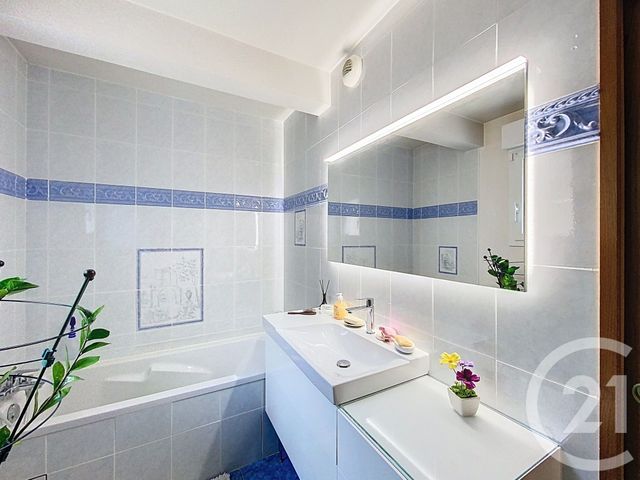 Appartement à vendre - 4 pièces - 148.0 m2 - SENLIS - 60 - PICARDIE - Century 21 Agence Saint-Pierre