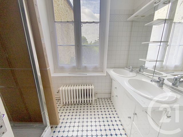 maison à louer - 8 pièces - 164.69 m2 - SENLIS - 60 - PICARDIE - Century 21 Agence Saint-Pierre