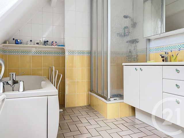 Afficher la photo en grand maison à vendre - 9 pièces - 160.0 m2 - VILLERS ST FRAMBOURG - 60 - PICARDIE - Century 21 Agence Saint-Pierre