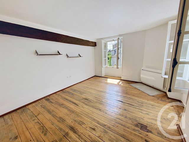 Appartement F3 à vendre - 3 pièces - 61.74 m2 - SENLIS - 60 - PICARDIE - Century 21 Agence Saint-Pierre