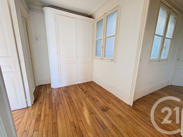 Appartement F2 à vendre - 2 pièces - 71.4 m2 - PARIS - 75010 - ILE-DE-FRANCE - Century 21 Agence Saint-Pierre