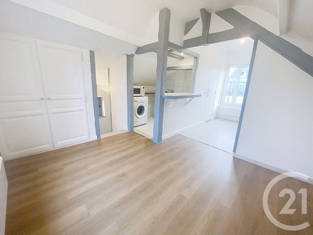 Appartement Studio à louer - 1 pièce - 18.0 m2 - SENLIS - 60 - PICARDIE - Century 21 Agence Saint-Pierre