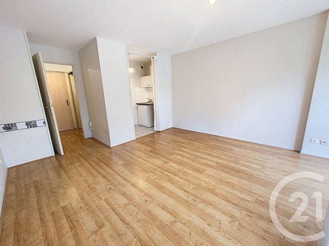 Appartement Studio à louer - 1 pièce - 27.0 m2 - SENLIS - 60 - PICARDIE - Century 21 Agence Saint-Pierre