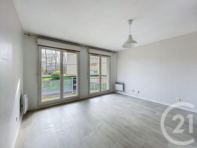 Appartement F1 à vendre - 1 pièce - 24.0 m2 - SENLIS - 60 - PICARDIE - Century 21 Agence Saint-Pierre