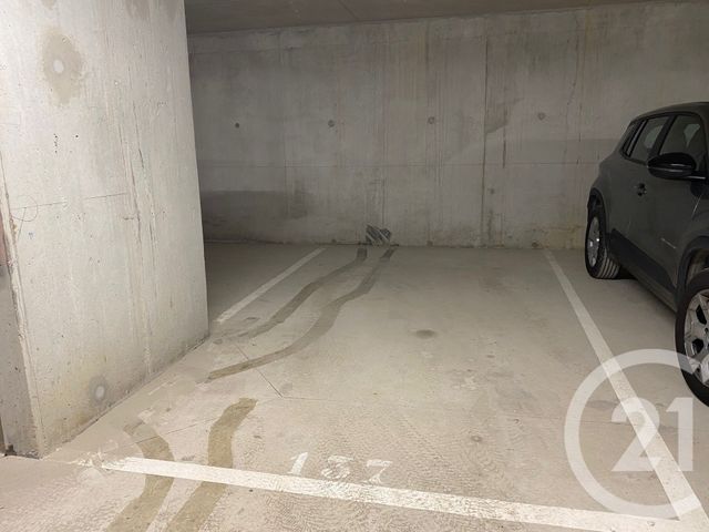 parking à louer - 15.0 m2 - SENLIS - 60 - PICARDIE - Century 21 Agence Saint-Pierre